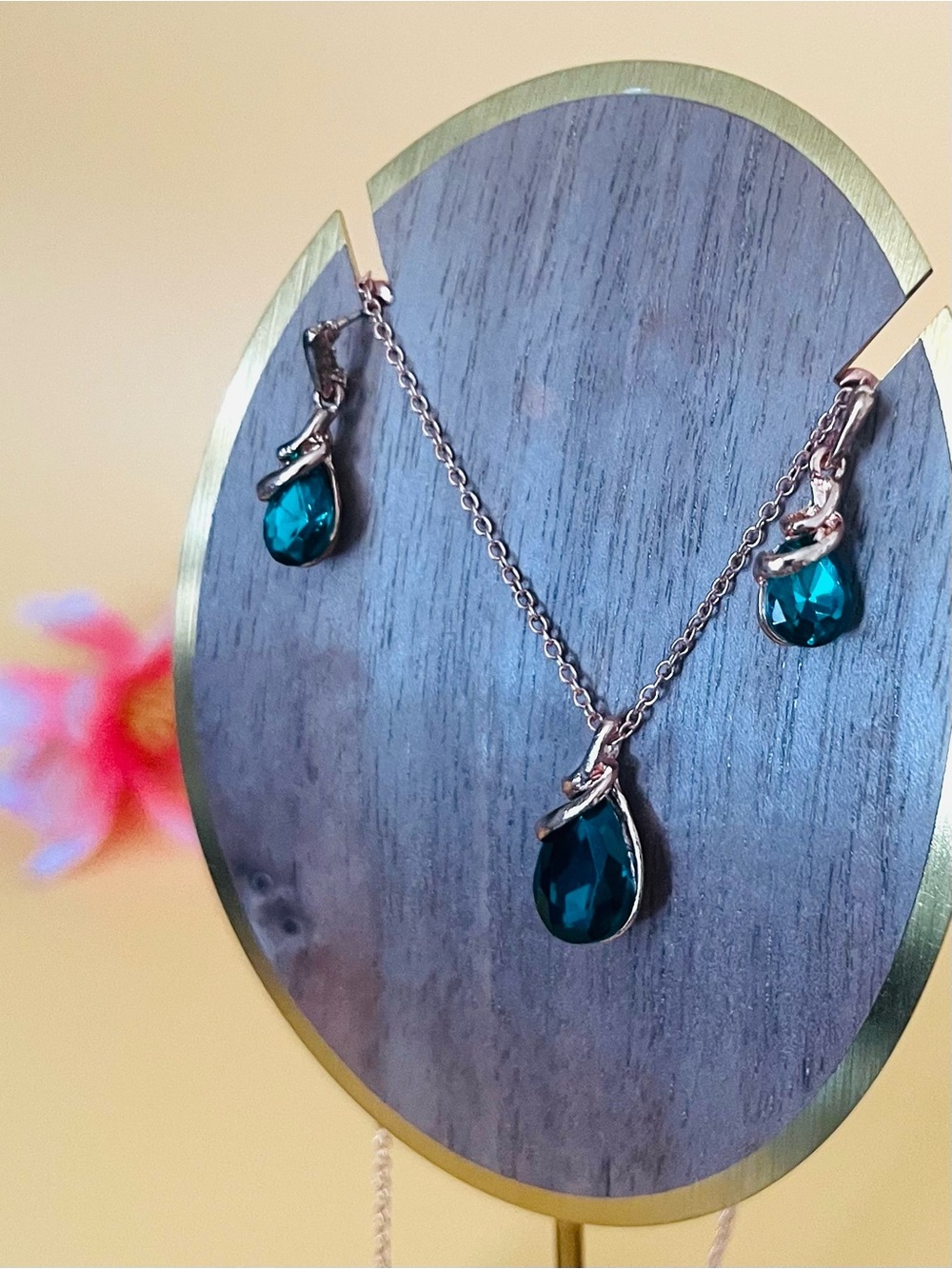 Rose gold plated with dark green CZ earrings & pendant set